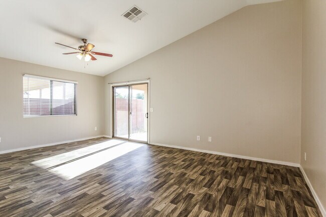 12417 W Mandalay Ln
