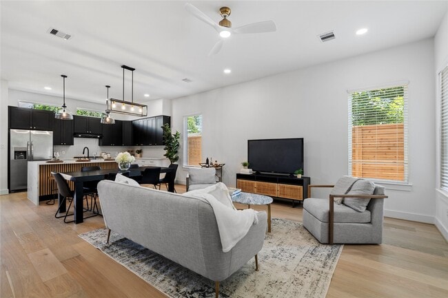 Building Photo - 4108 Cortlandt St