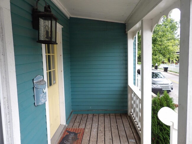 611 Taylor Ave