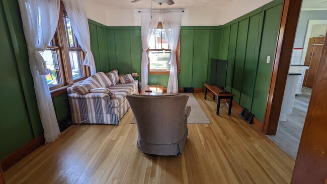 Dinning room/ living room - 82 Martin Ave