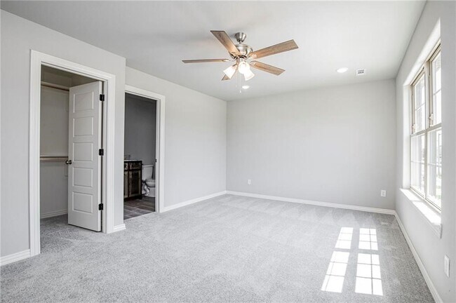 Photo - 1903 Azlin Pl Unidad B