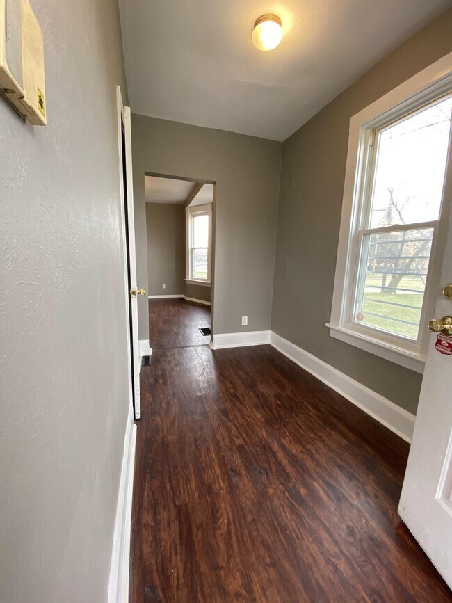 Photo - 2273 Mayville Pl