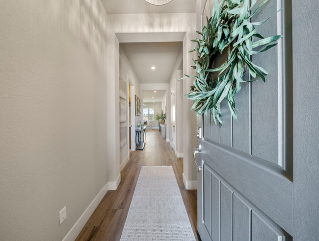 Photo - 2522 Amur Ave