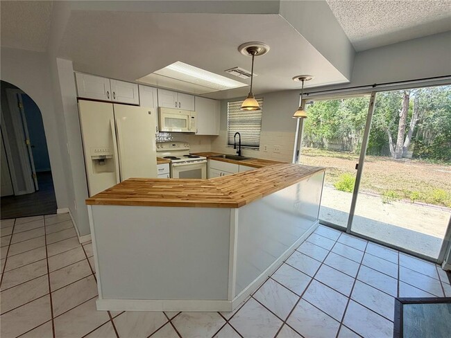 Photo - 3359 Harrow Rd