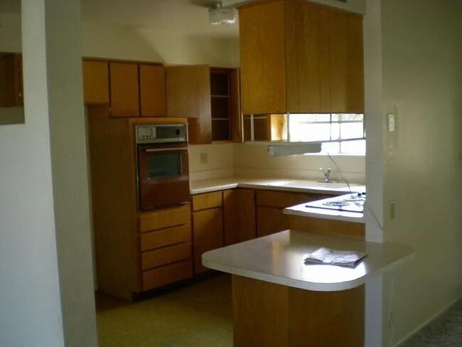 5301 Covina Rd