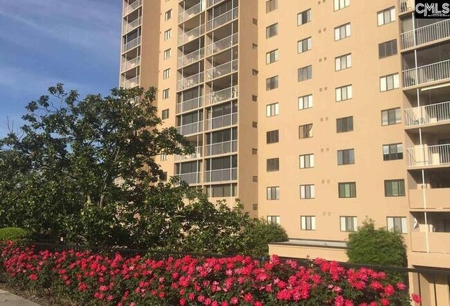 Building Photo - Furnished rental