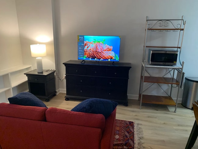 Living area - 1011 Arlington Blvd Unit 510