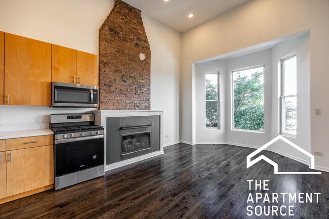 Building Photo - 2519 W North Ave Unit 3F Rental
