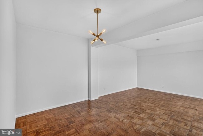4200 Cathedral Ave NW Unit 1009