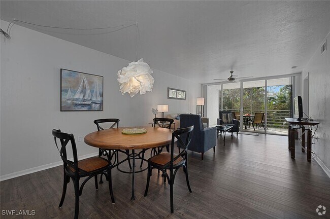 Building Photo - 15161 Cedarwood Ln Unit 1205 Rental