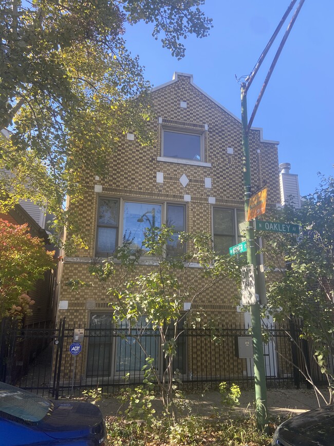 Photo - 1920 N Oakley Ave Apartments Unit 1