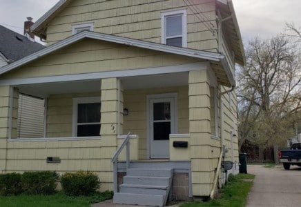 Photo - 131 N Hayford Ave House