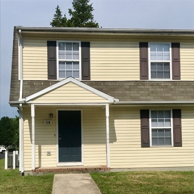 Photo - 128 Cedar Xing Townhome
