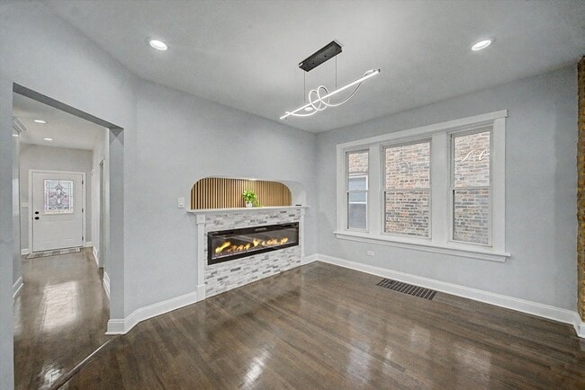 Photo - 1511 N Linder Ave