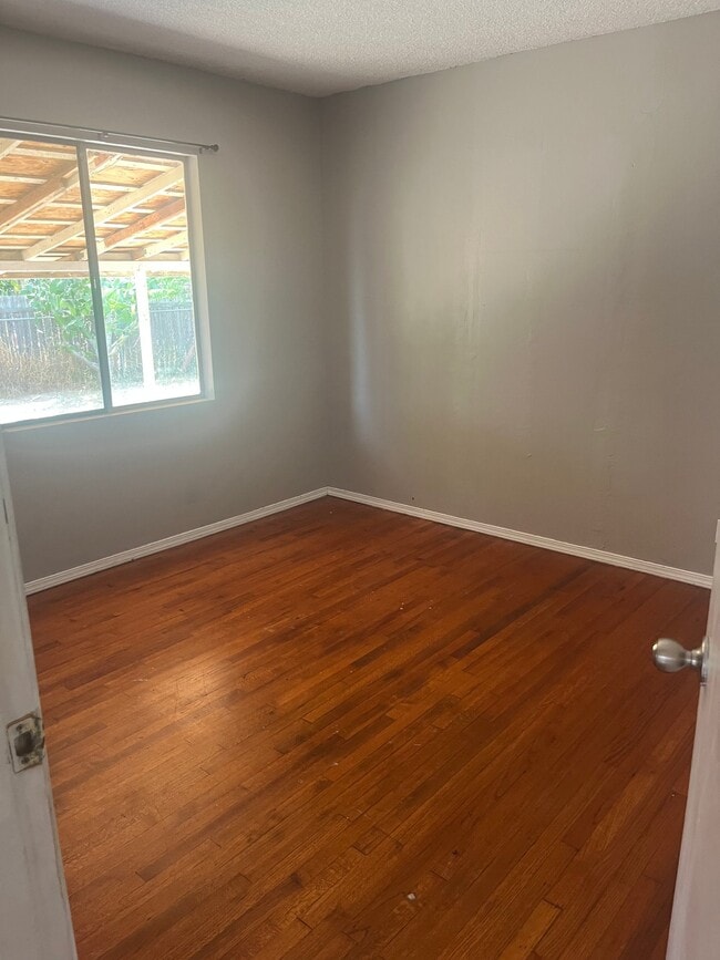 Photo - 909 Fern St
