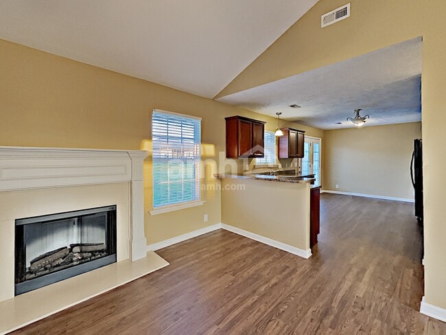 Photo - 4328 Pender Ct