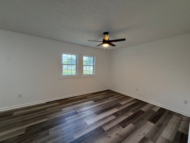 Photo - 1728 Park St