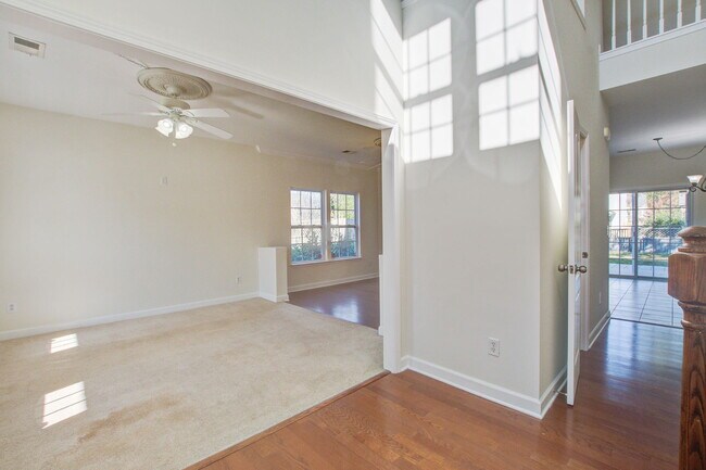 Photo - 156 Red Leaf Blvd