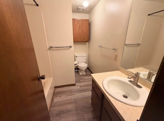 Photo - 815 N Adams St Unit 2