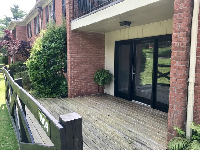Building Photo - 7904 Grenoble Ln