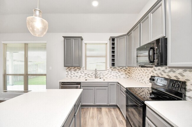 Photo - 299 Brock's Ln