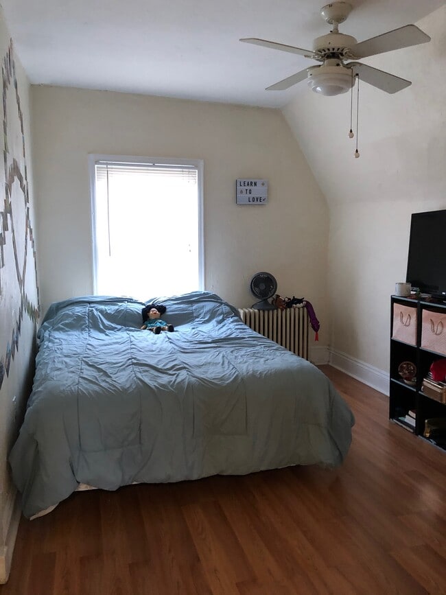 4742 Friendship Ave Unit 4