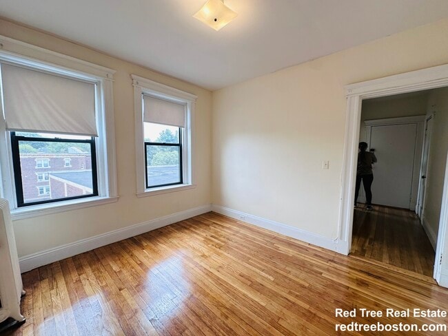 Photo - 1144 Commonwealth Ave Unidad 32 Rental