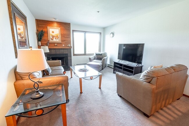 Photo - 1170 Denali St