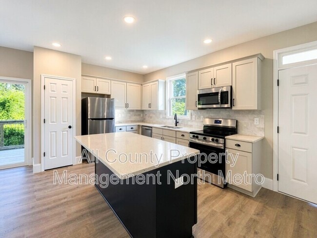Photo - 5390 Valley Dr