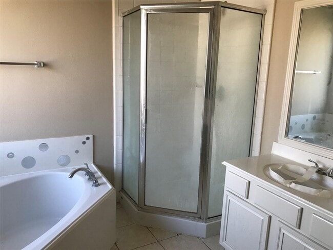 Photo - 13910 Fraser Lake Ln