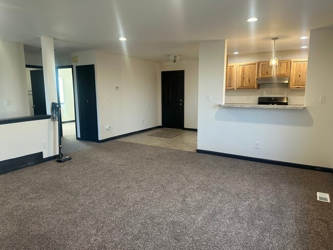 Photo - 2710 Hangtree Ct