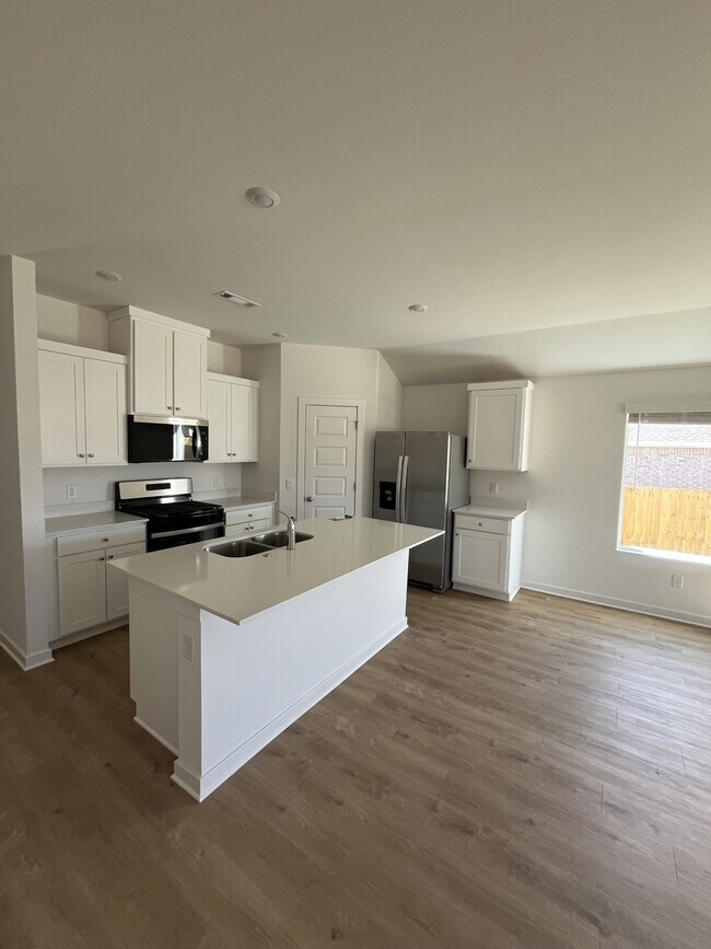 Photo - 573 Arizona St