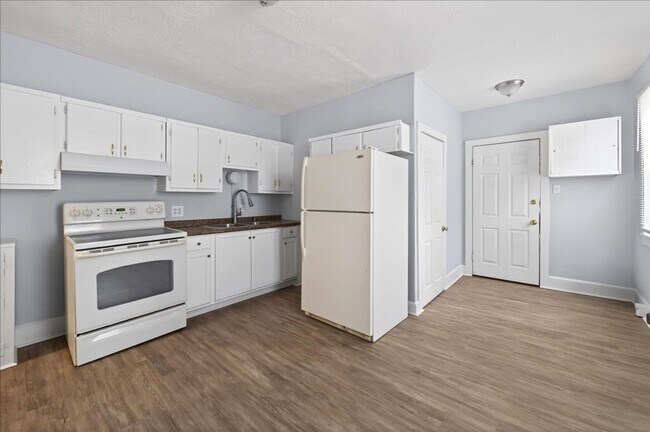 Photo - 1135 S Richland St