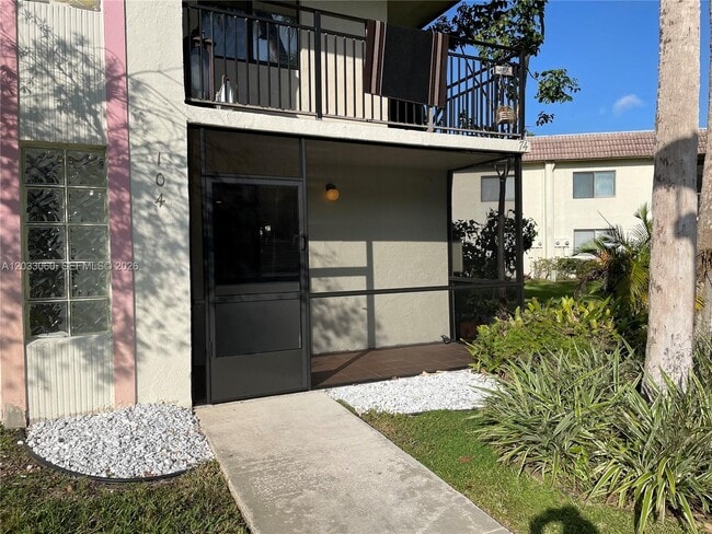 Building Photo - 409 Lakeview Dr Unit 104