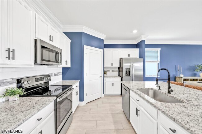 Photo - 2127 Hamlin St