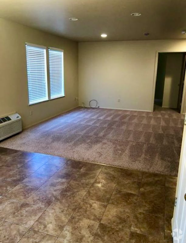 Building Photo - 1205 Chenaur Dr Rental