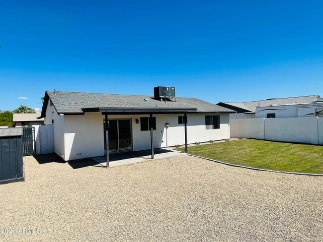 Photo - 1145 W Tulane Dr Unit Private Room