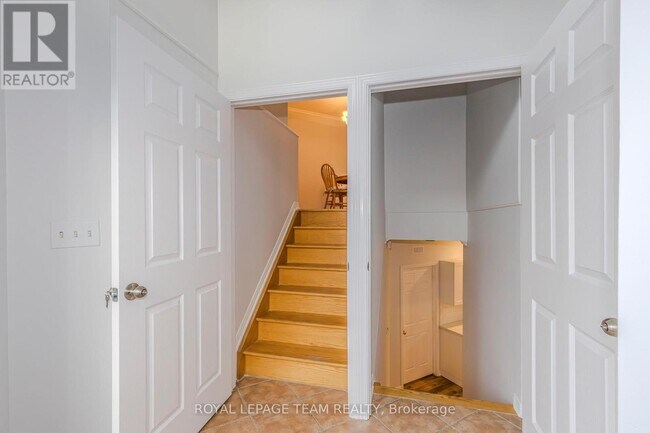 Photo - 1566 Lisbon St