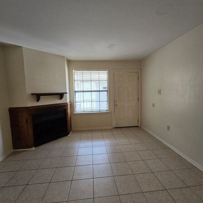 8556 Leake Ave Unit D