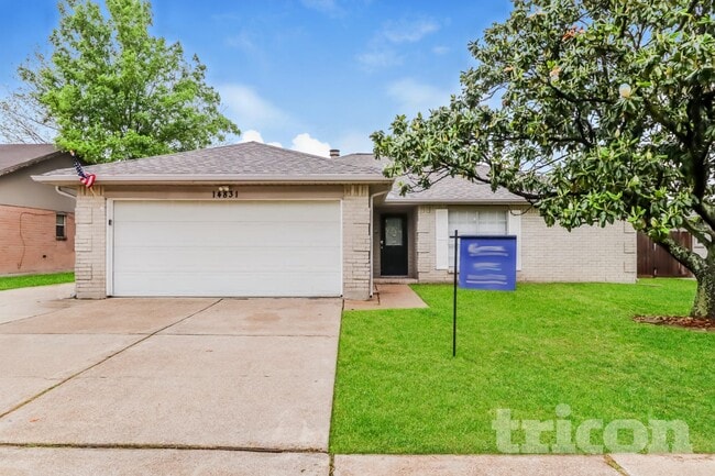 Building Photo - 14831 Waterside Dr