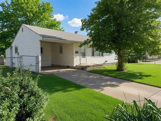 Building Photo - Bedroom, 1-Bathroom Home for Rent – Section 8 Accepted