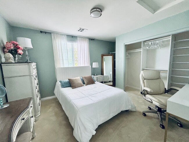 Photo - 5130 Kesling St