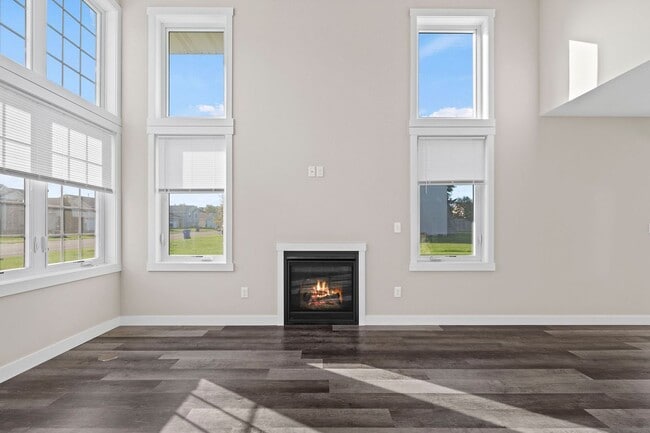 Photo - Beautiful 3 Bed 1.5 Bath Somerset Townhouse