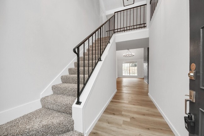 718 Land Grant Dr