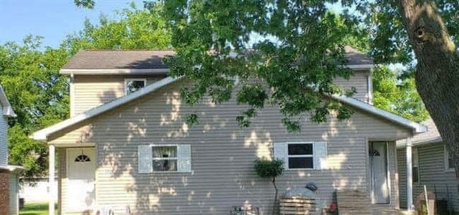 Building Photo - 1715 S Linwood Ave Unit B