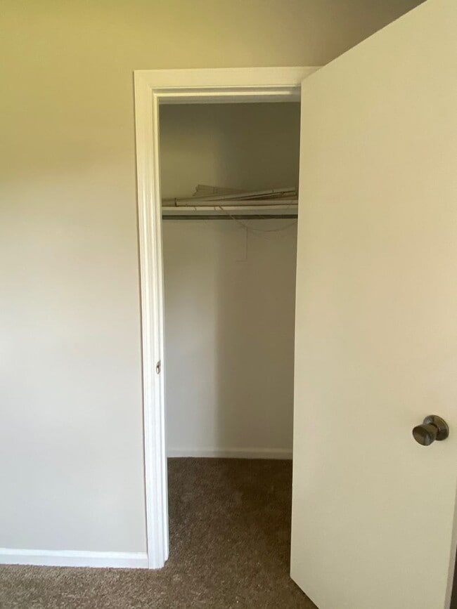 Photo - Pet Friendly Ridgewood Subdivision Gem: 3-...