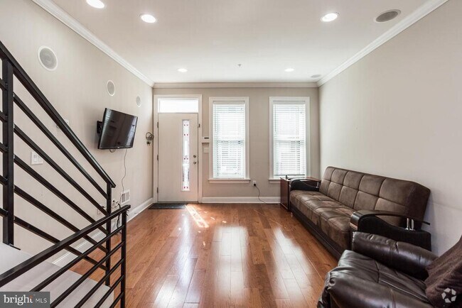 Building Photo - 1303 S Colorado St Rental