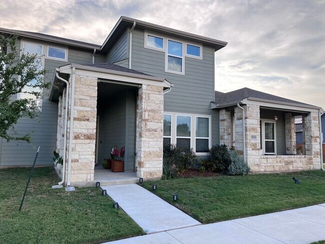 Building Photo - Elegant 4 BR 3.5 BA and 1 Office/Bedroom Convertible Home with Modern Amenities