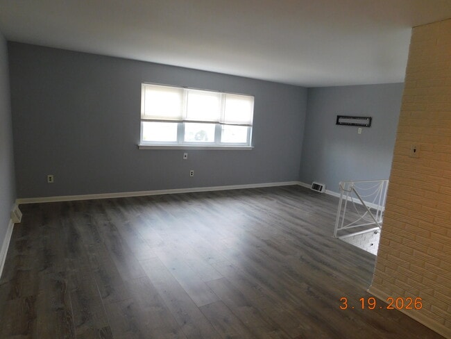 Photo - 2165 Benson St Unit 2nd Flr Apartment