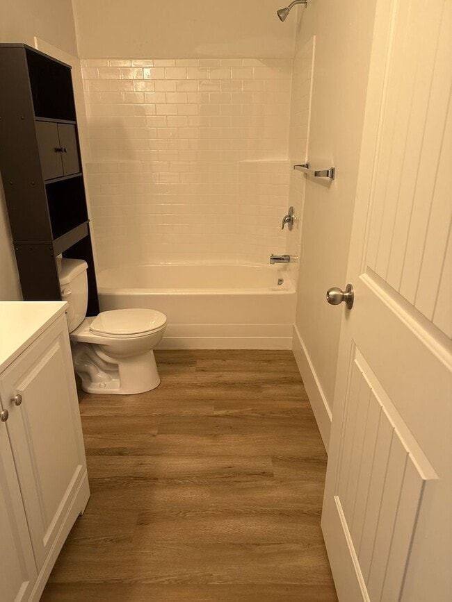 Photo - ***Move in Special***